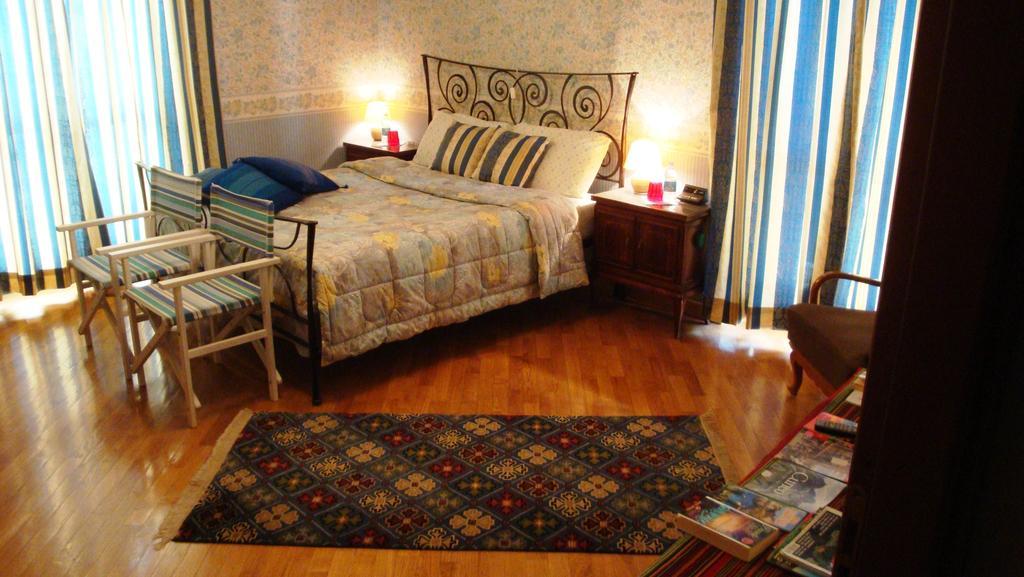 Bed and Breakfast Il Melograno à Borgo San Dalmazzo Chambre photo